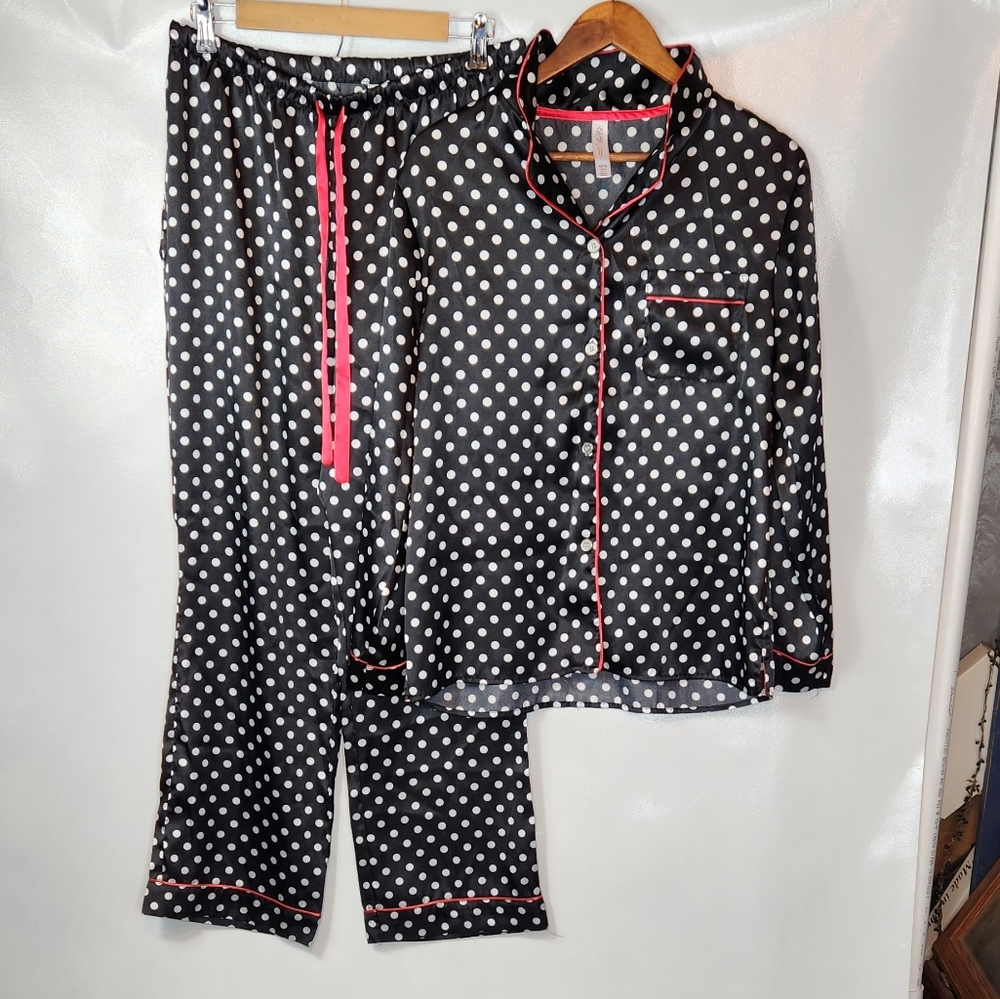 Gilligan & O'Malley Black White PJ Top and Pants